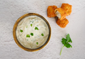 Yoghurtdressing med koriander og jalapeño