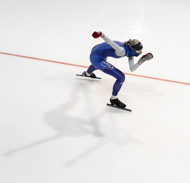 Speed skater Ragne Wiklund on the ice
