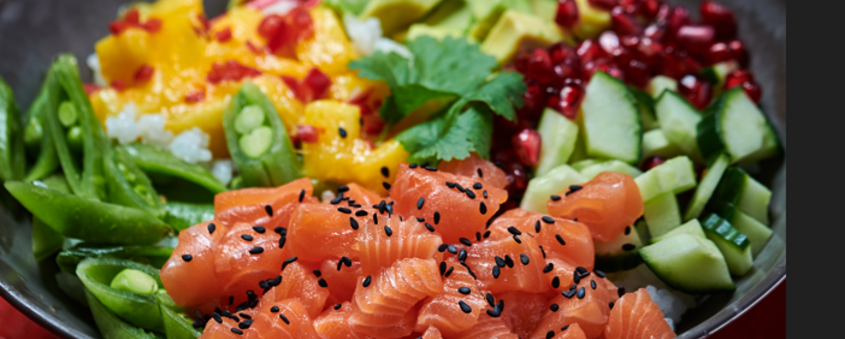 Haalands poke bowl med laks i svart skål