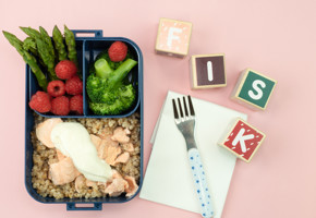 Kokt laks med byggryn