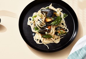 Krämig pasta med musslor och grädde