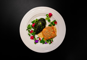 Laks med sesam og avokado