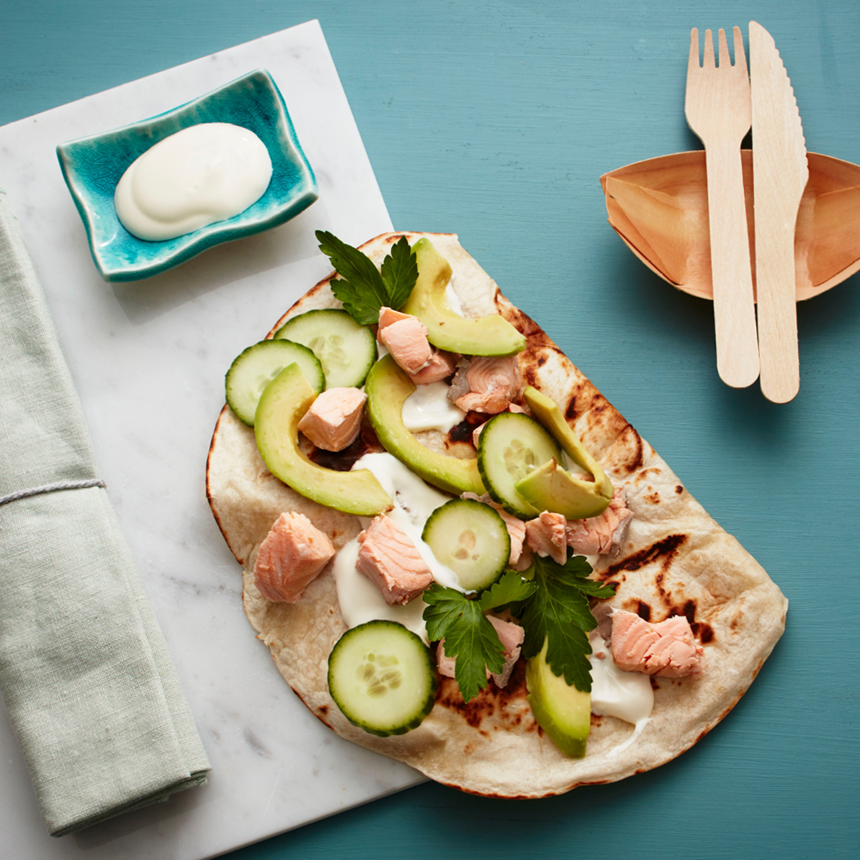 Wraps with salmon,​ avocado and crème fraîche​ ​