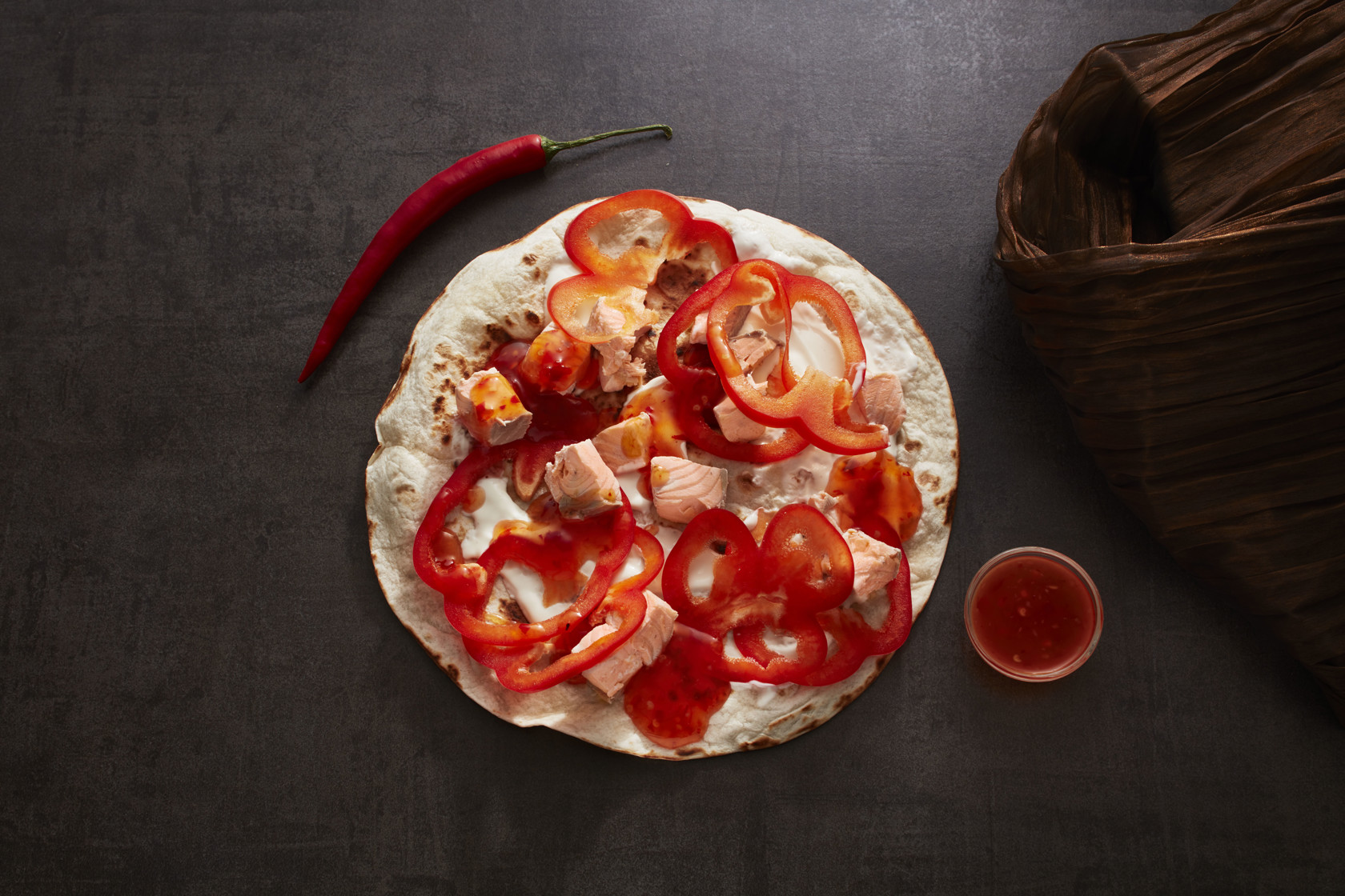 Wraps with salmon ​and sweet chili sauce