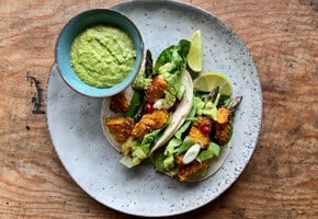 Taco med karritorsk og lime