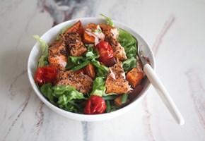 Baked salmon with lentil salad and warm tomatoes