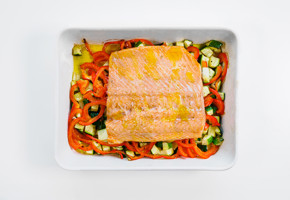 Ildfast form med ovnsbakt ørret med paprika og squash