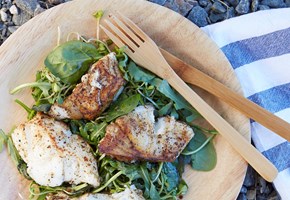 Pannestekt torsk med salat