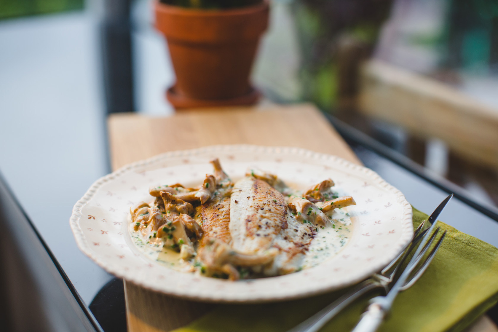 Pollock with creamed mushrooms