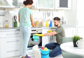 Åtte enkle tips for å rengjøre kjøkkenet som en proff